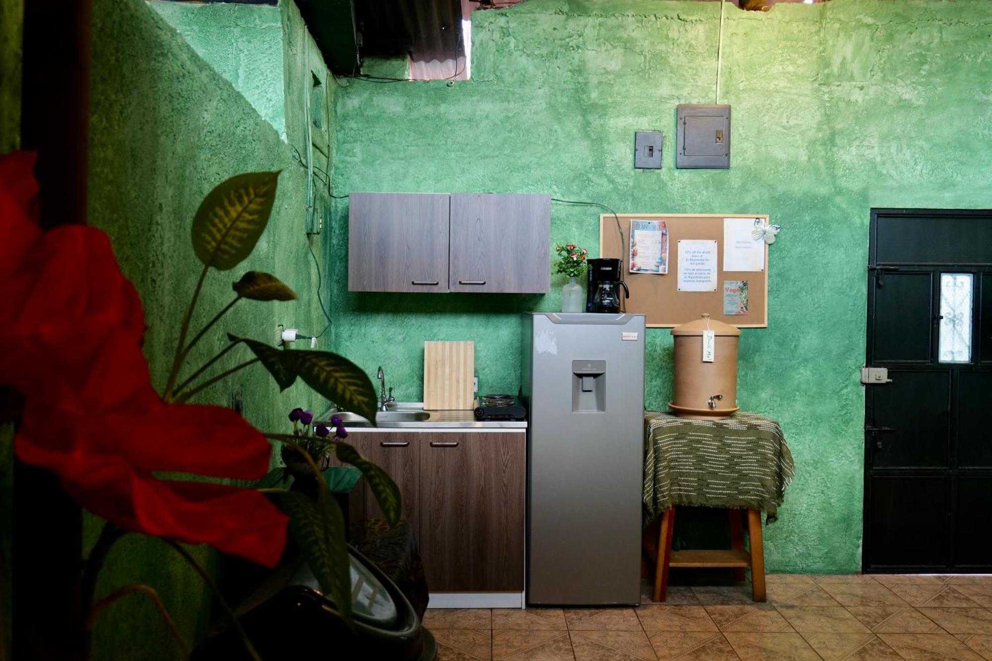Wonderland Hostel Antigua ภายนอก รูปภาพ