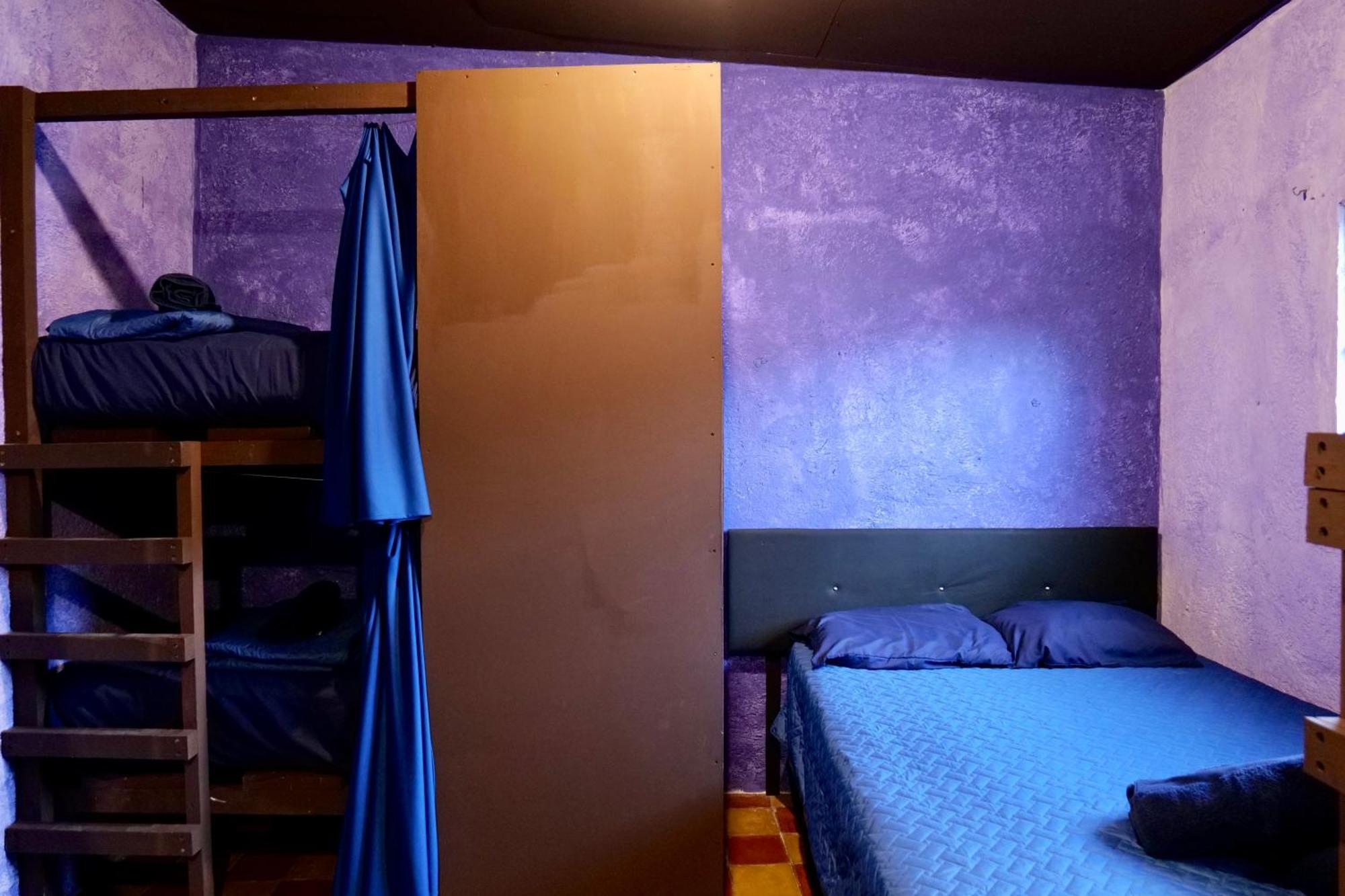 Wonderland Hostel Antigua ภายนอก รูปภาพ